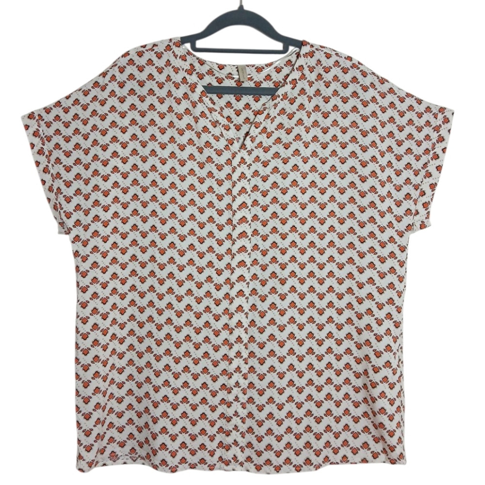 Chic Red and White Patterned‎ Blouse Sz L
